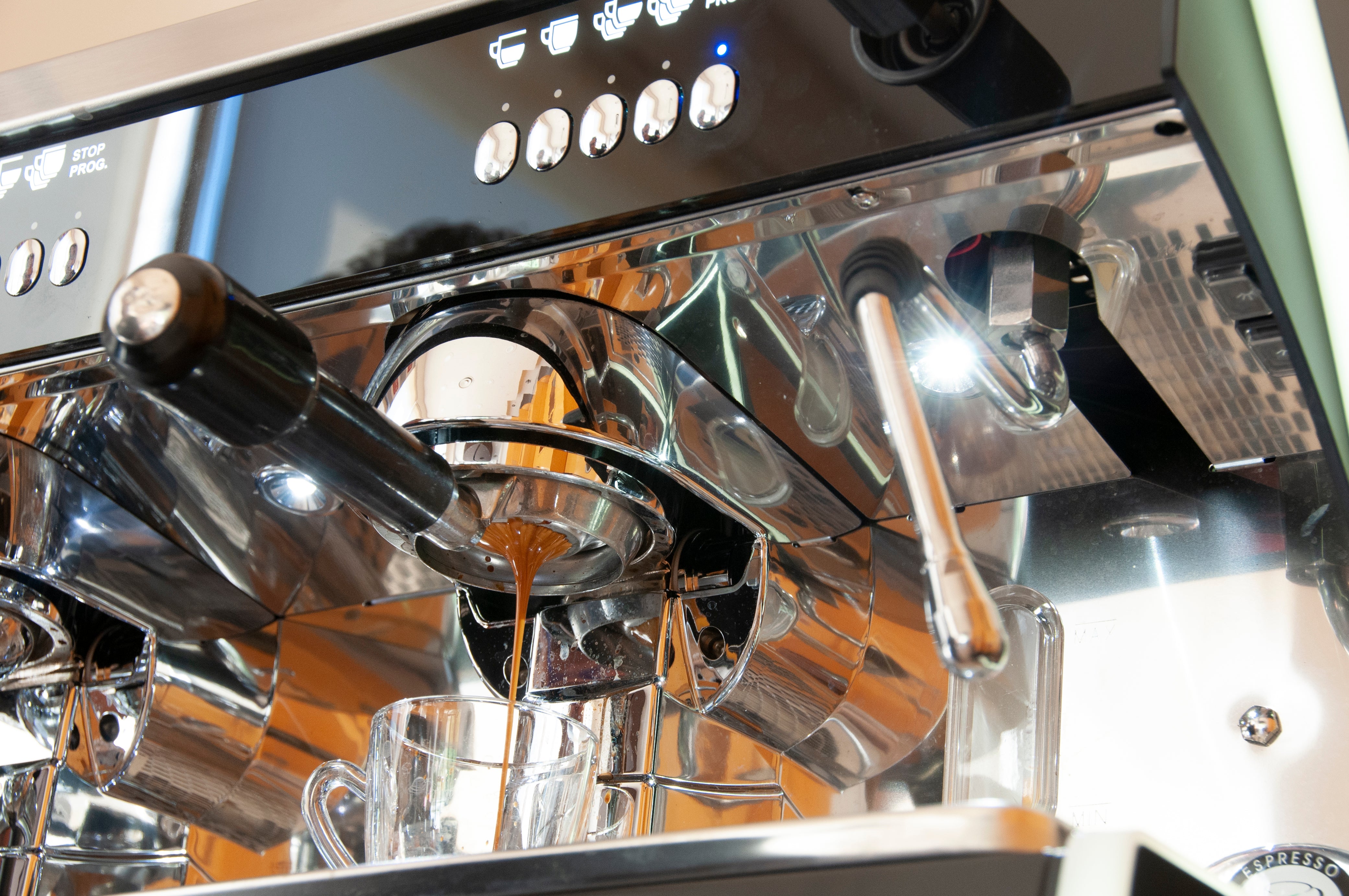 Quale acqua per il caffè? Ecco la guida per scegliere la migliore